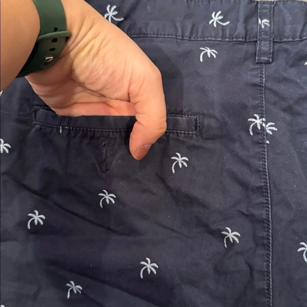 H&M Navy Palm Tree Men’s Shorts